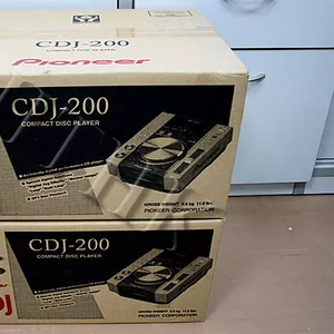 2 x Pioneer CDJ-200 CD/MP3 Player Pro DJ Gear CDJ200