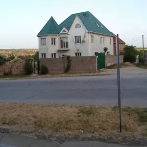 Продается  новый  добротный  3-этажный  дом в Севастополе