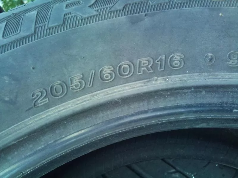 продам 4 шины Bridgestone 20560R16 2