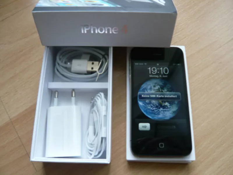 Apple iPhone 4 (Latest Model) 32GB version