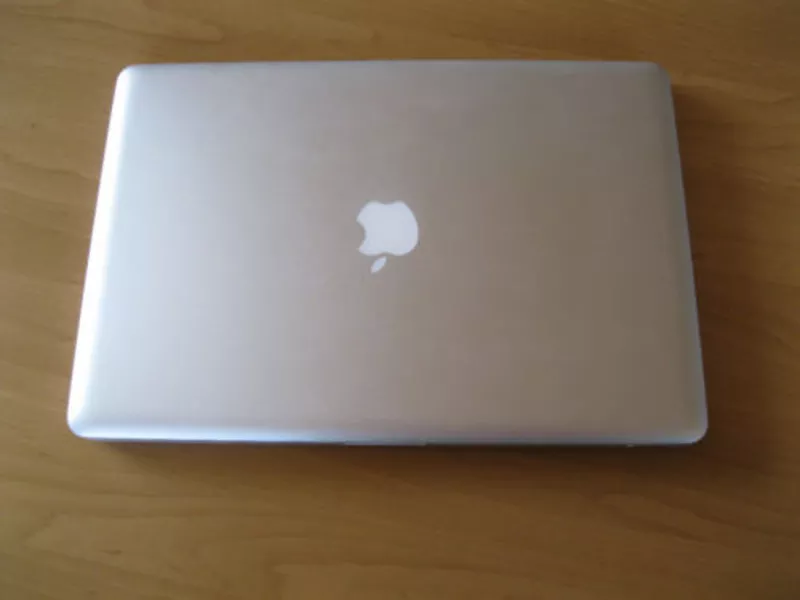 Apple macbook 17 QUAD Core i7 2.2 ГГц,  2011 model 3