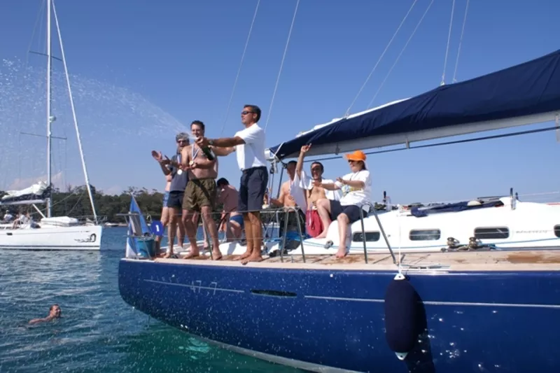 Моторные Яхты  на Средиземном море  ( Бизнес-Туризм ) в ИСПАНИИ 5
