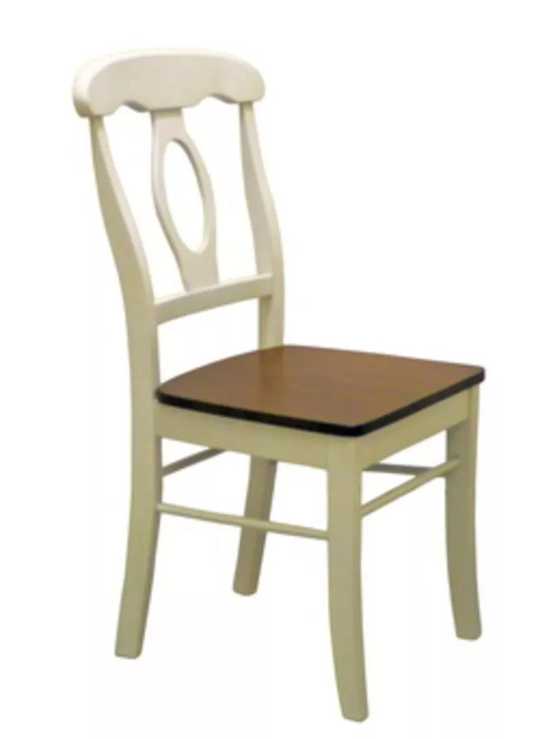 Деревянные стулья и столы. 6