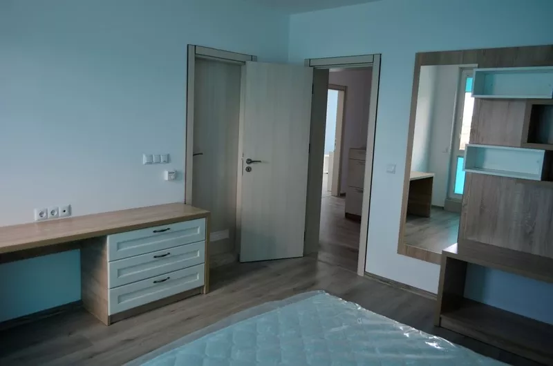 Болгария,  личный этаж с чипированным лифтом: две 3-комнатные квартиры. 10