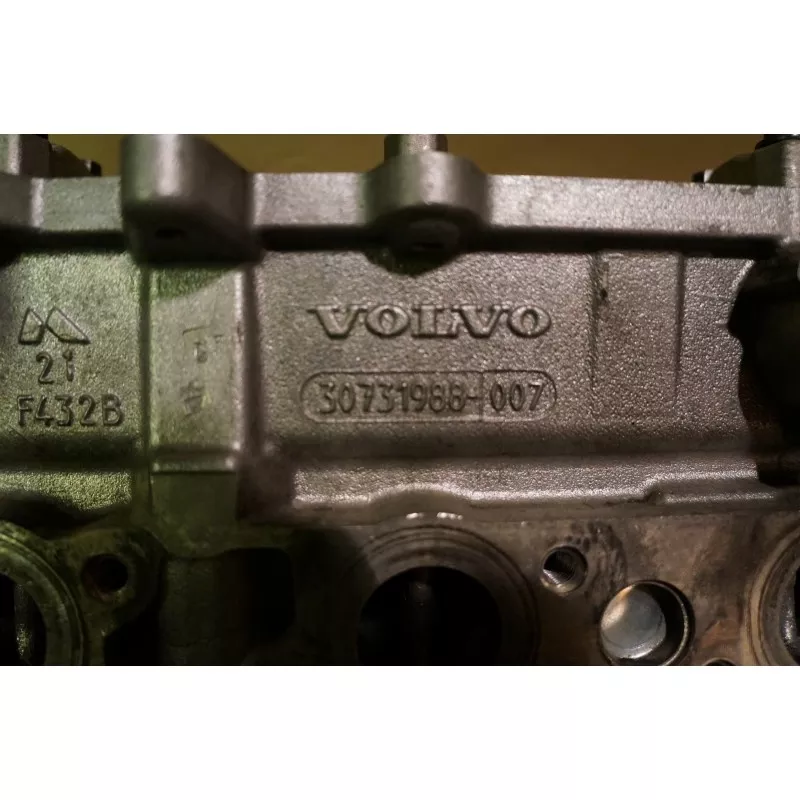 Головка блока Volvo XC90 2.4D D5244T4 выпуска 2006-2014г 2