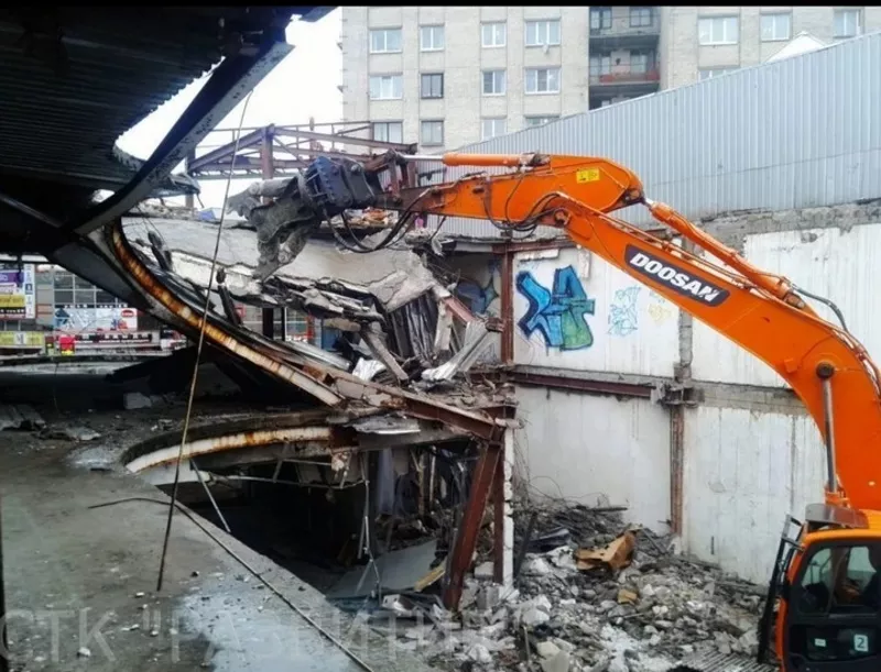 Демонтаж кирпичных зданий услуги СПб