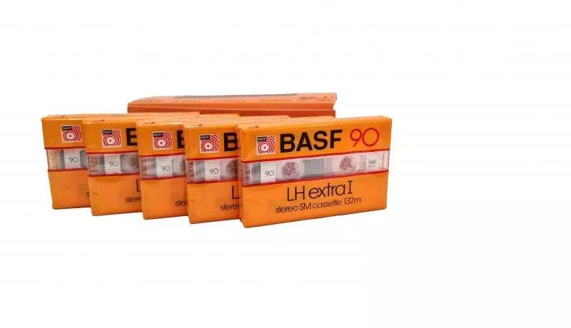 Новые аудиокассеты запечатанные BASF LH extra I 90 3